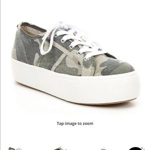 Camo printed Steve Madden platform sneakers